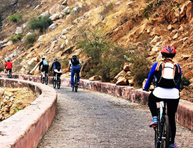 Cycling to Nahargarh fort
